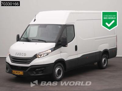 Iveco Daily 35S14 L2H2 Airco Cruise Camera 3,5t Trekgewicht Euro6 L2 A/C Cruise control vendida por BAS World B.V.