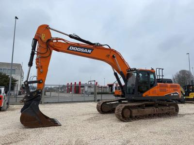 Doosan DX300LC-7 vendida por MEK Srl