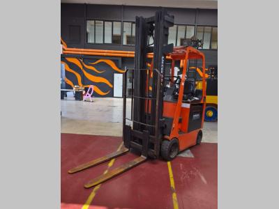 Carer Z20NF vendida por Uni.Trucks Srl