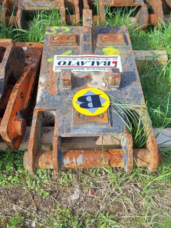 S2 for 25-32 ton excavators Attachment plate Foto 4