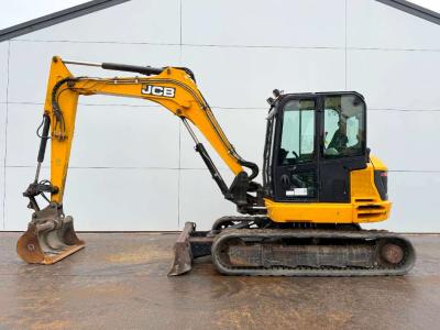 JCB 86C-1 - Hammer Lines / Quick Coupler vendida por Boss Machinery