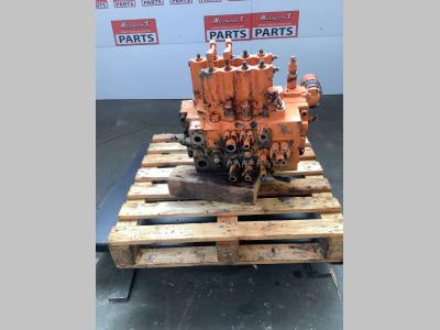 Distribuidor hidraulico para Fiat Hitachi EX 235 vendida por Massucco T. Srl Area Ricambi
