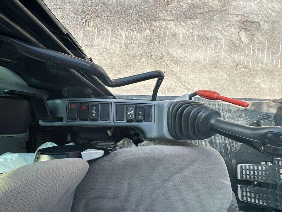 Hitachi ZX350LCN-6 Foto 17
