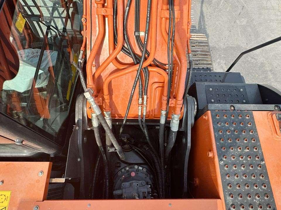 Hitachi ZX350LCN-6 Foto 9