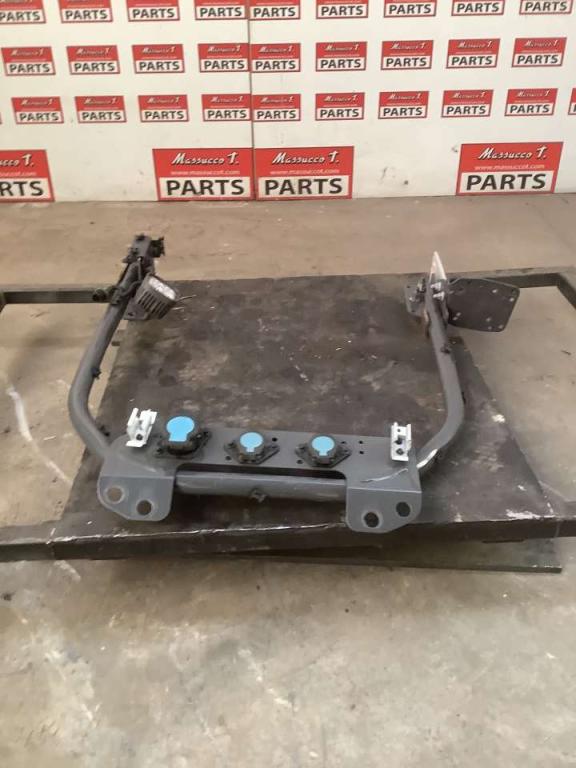 Supporto luci para Volvo FH16 550 6x4 Foto 1