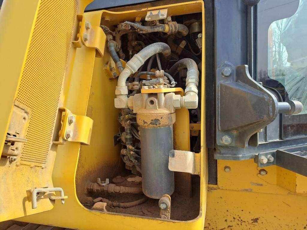 Komatsu D61PXi-24 Foto 15