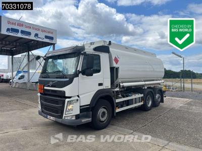 Volvo FM 370 6X2 LAG Fuel tanker 18.950 Liter 4 compartments Steering axle VEB Euro 6 vendida por BAS World B.V.