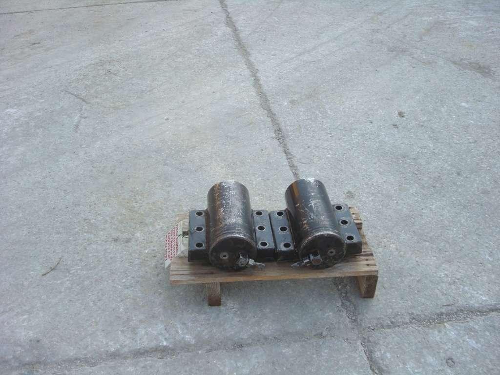 PISTONI BLOCCAGGIO PONTE ANTERIORE para Fiat Hitachi 150W3 Foto 3