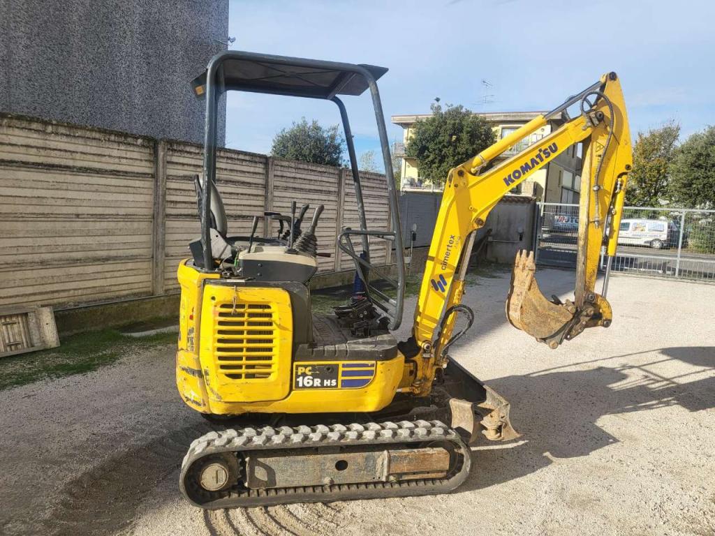 Komatsu PC16 R 3 HS Foto 1