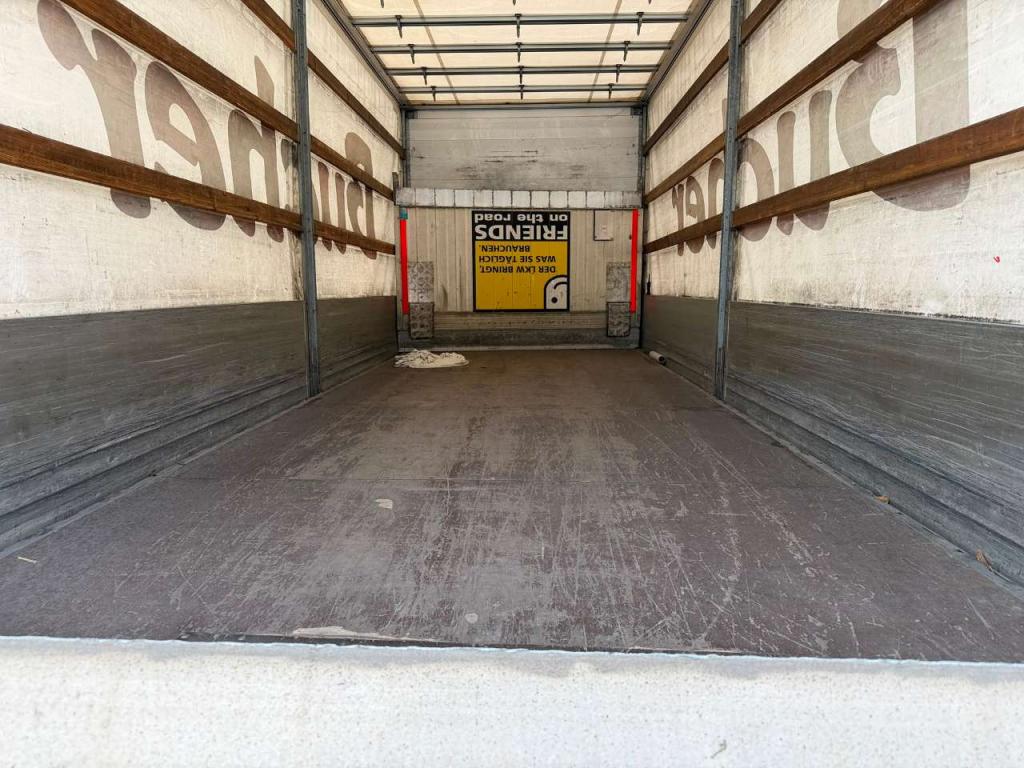 Iveco EUROCARGO 140-250 Foto 2