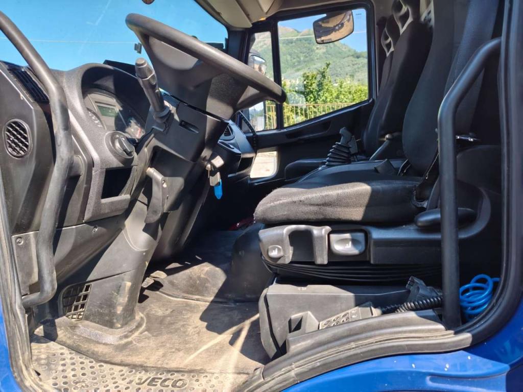 Iveco EUROCARGO CUBE 120-220 Foto 13
