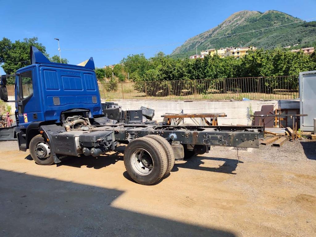 Iveco EUROCARGO CUBE 120-220 Foto 23