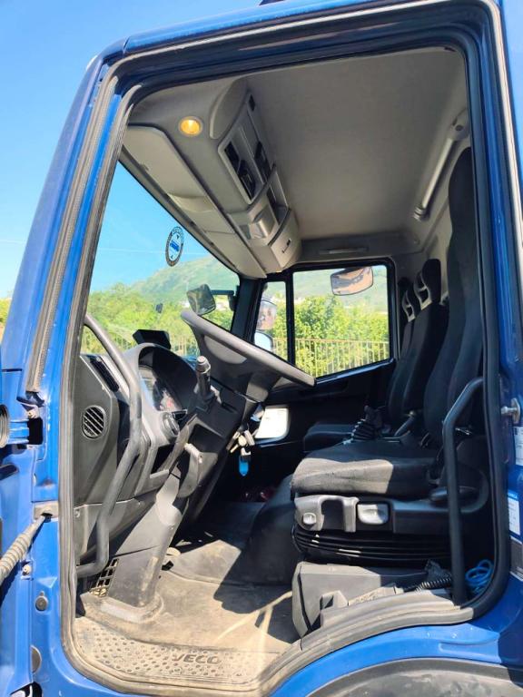Iveco EUROCARGO CUBE 120-220 Foto 3