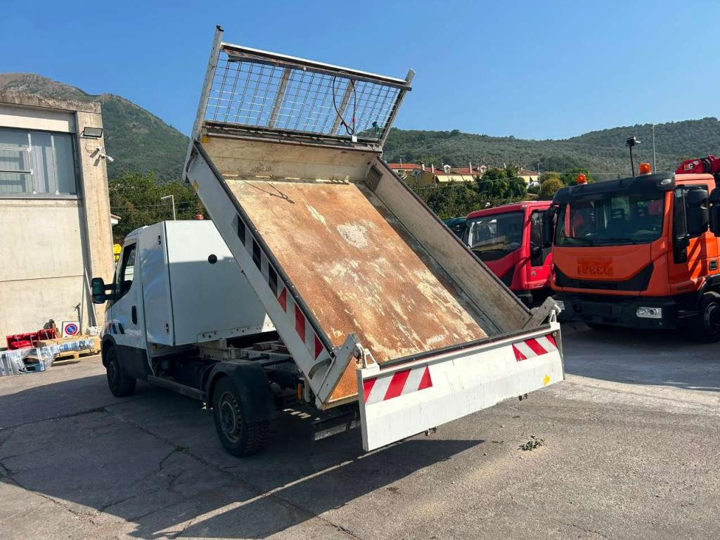 Iveco DAILY 35-120 Foto 15