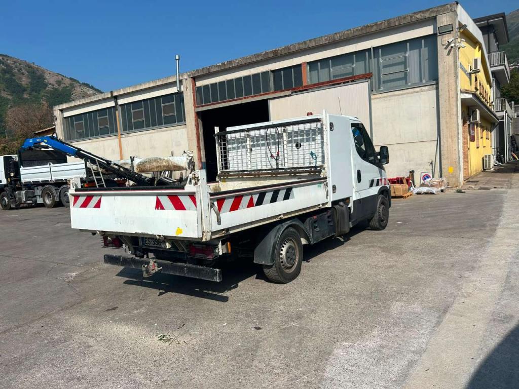Iveco DAILY 35-120 Foto 29