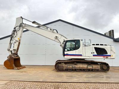 Liebherr R946LC - Hammer Lines / Quick Coupler vendida por Boss Machinery