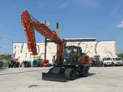 Hitachi ZX220W-7 vendida por Massucco T. Srl