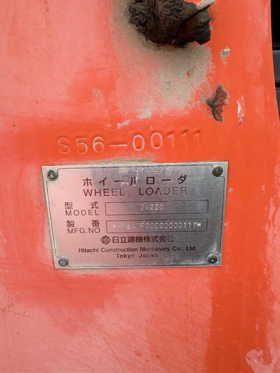 Hitachi ZW220 Foto 12
