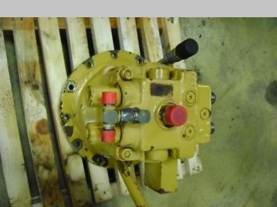 Motor de rotación de la plataforma giratoria para Caterpillar 312 vendida por PRV Ricambi Srl