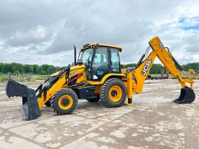 JCB 3DX / 3CX Super Eco Xpert - Tele Boom 4/1 bucket vendida por Boss Machinery