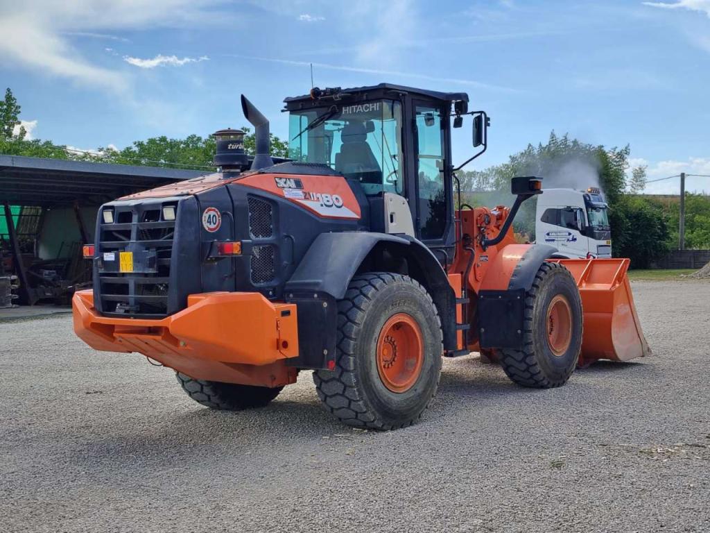 Hitachi ZW 180-6 Foto 5