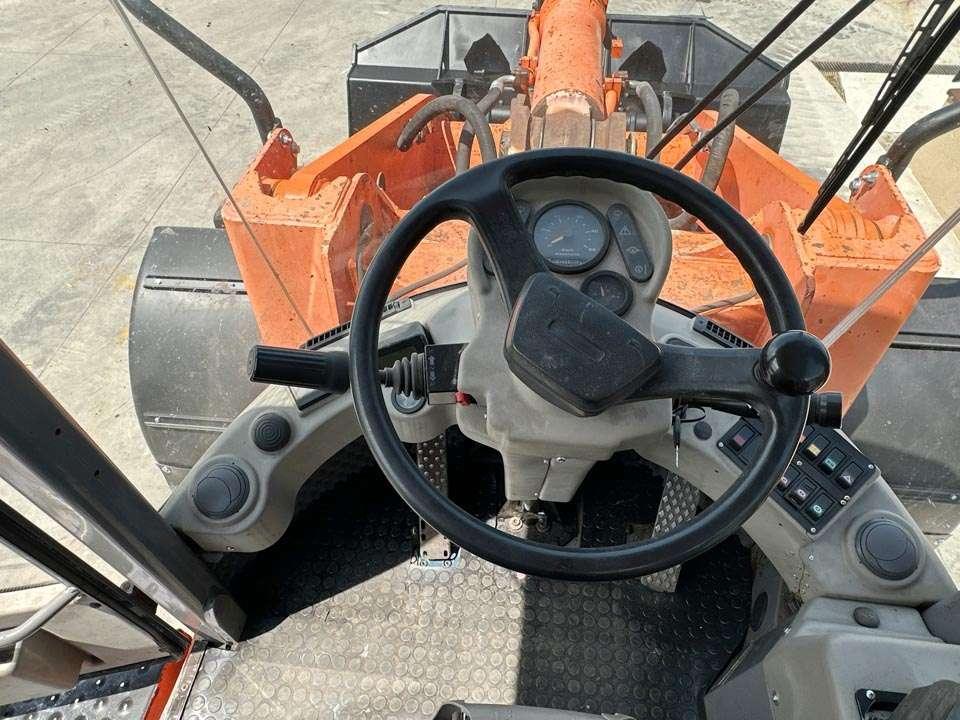 Hitachi LX210E Foto 16