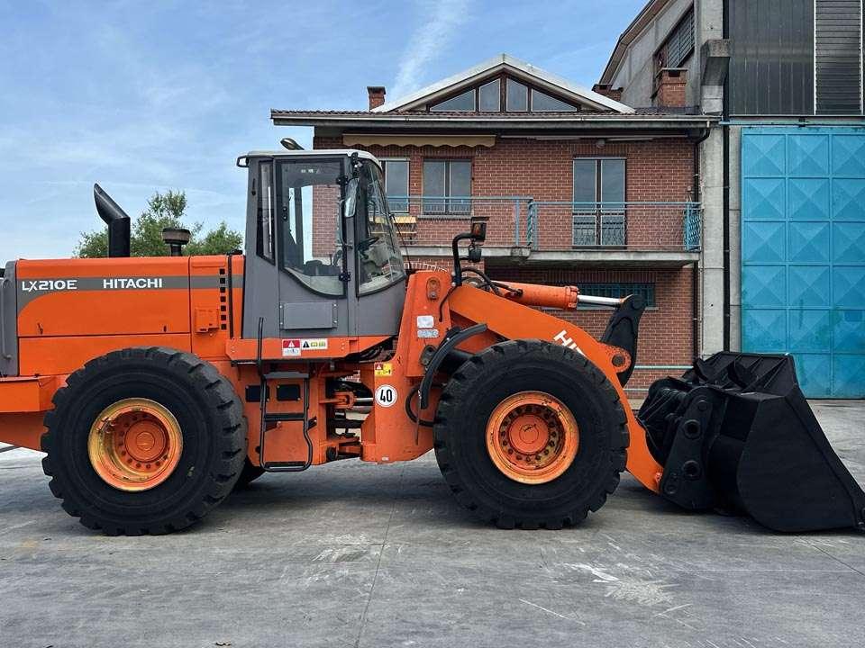 Hitachi LX210E Foto 19