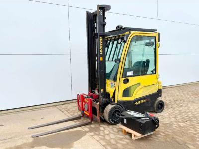Hyster J1.6XN MWB - Duplex / Rotating Forks / Lithium vendida por Boss Machinery