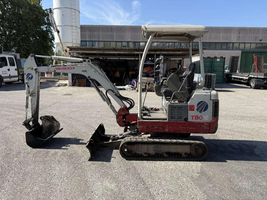 Takeuchi TB016S Foto 3