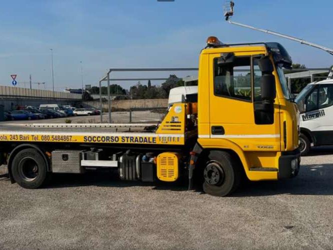 Iveco Eurocargo 100 Foto 1