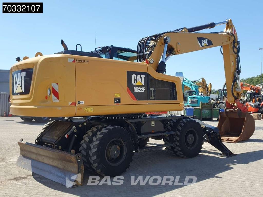 Caterpillar M322 F OUTRIGGERS + BLADE Foto 5