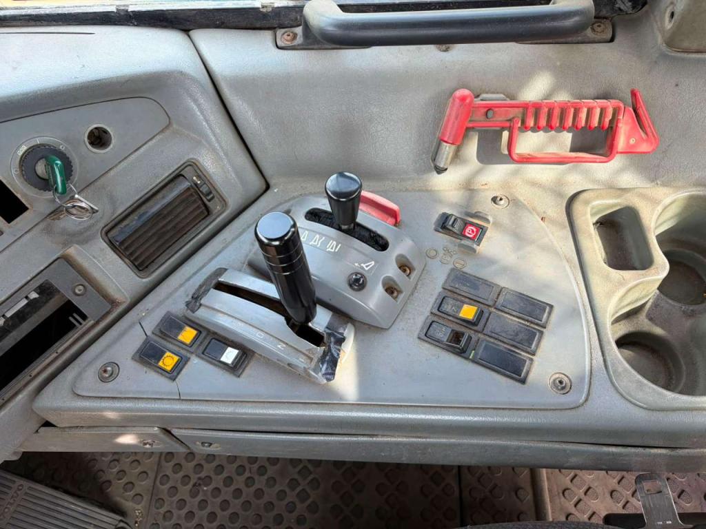 Volvo A25D Foto 18