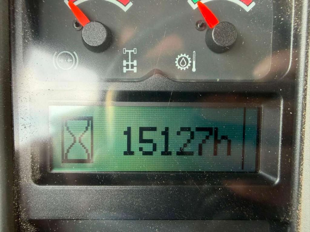 Volvo A25D Foto 22