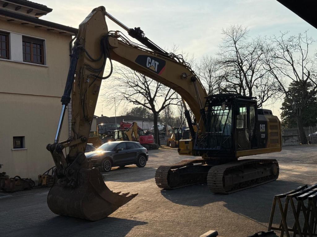 Caterpillar 323FLN Foto 4