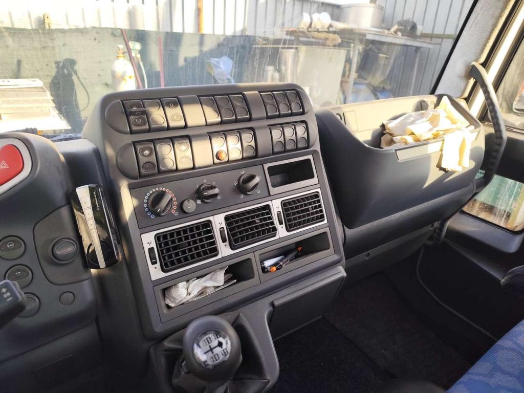 Iveco EUROCARGO ML100E22 Foto 13