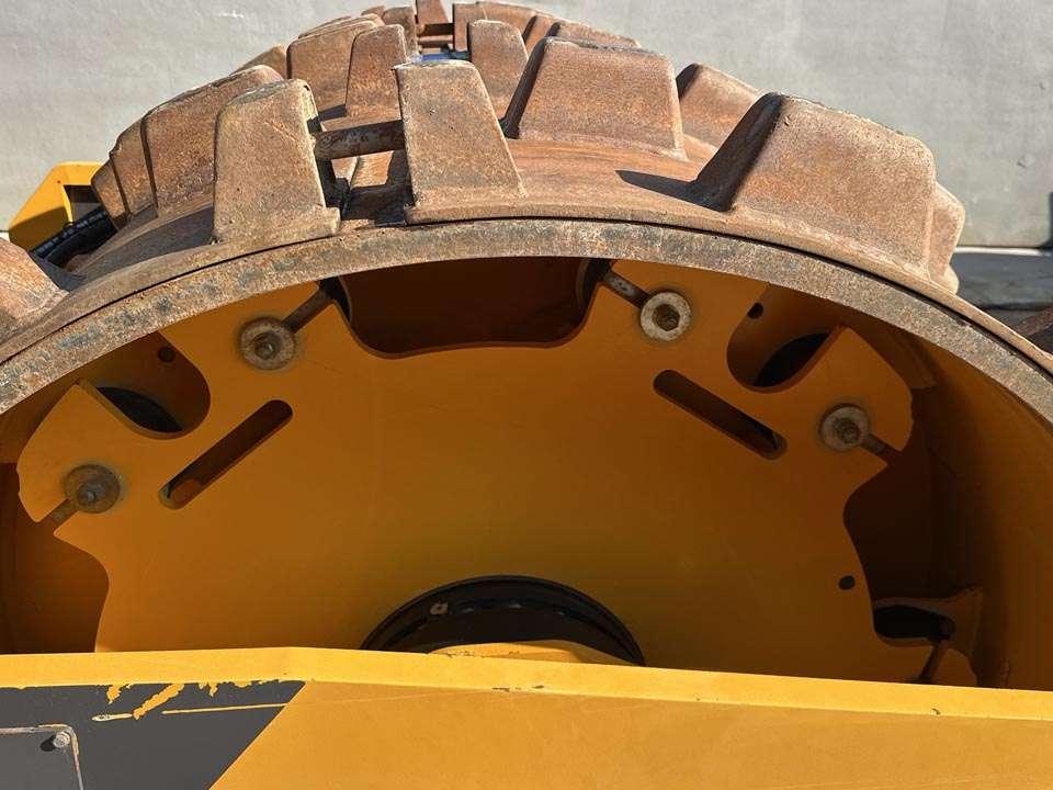 Volvo SD135B Foto 8
