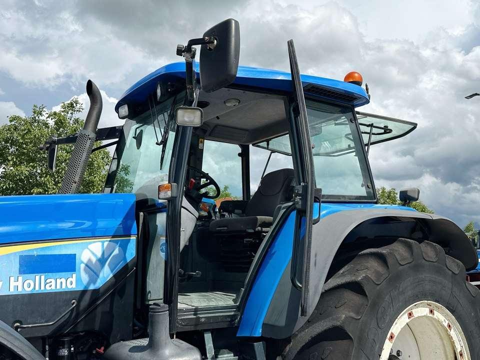 New Holland TM190 4X4 Foto 10