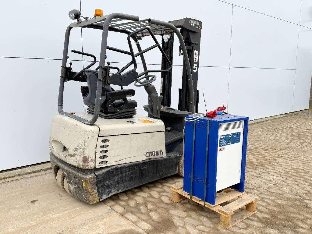 Crown SC4240-1.6 - Duplex / Side Shift / Full Electric Foto 5