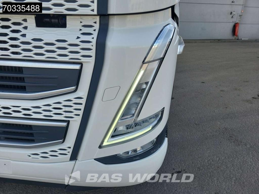 Volvo FH 500 4X2 XL 2x Tanks I-ParkCool ACC Foto 9