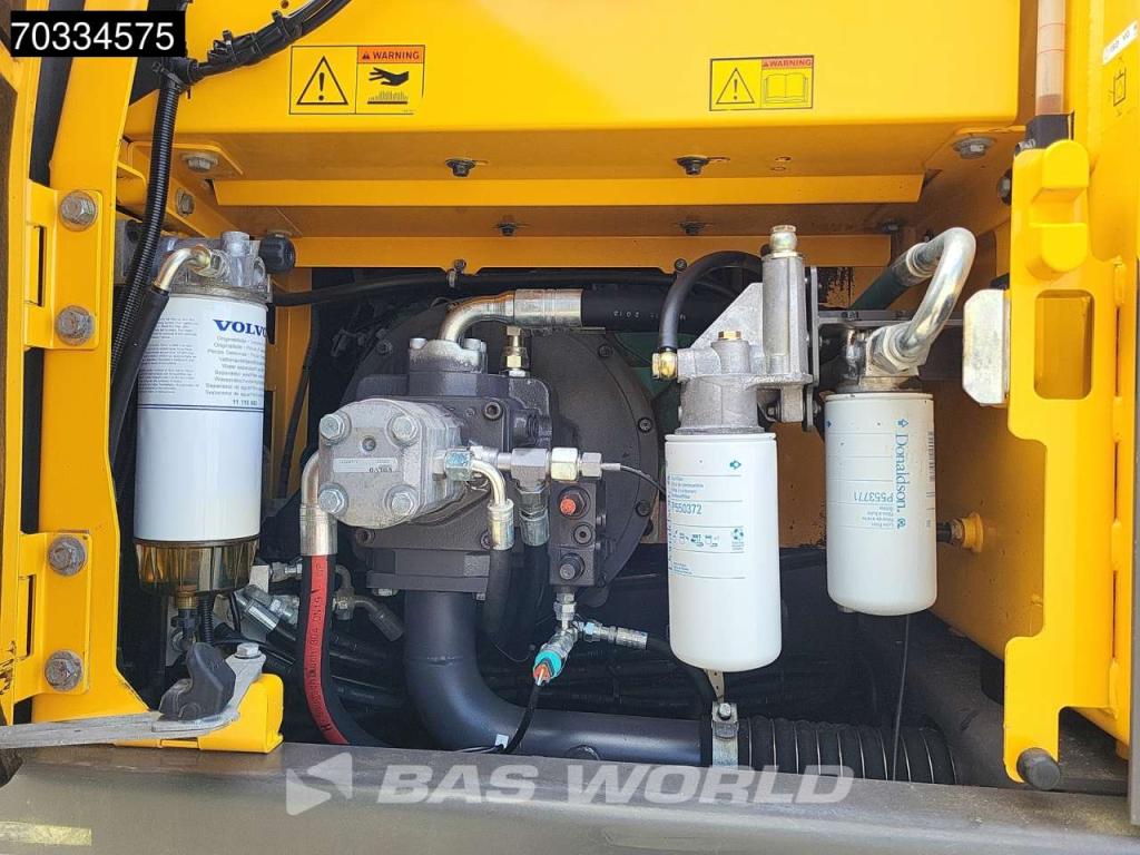 Volvo EW140 D Outriggers + Blade Foto 16
