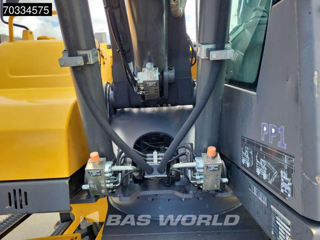 Volvo EW140 D Outriggers + Blade Foto 17