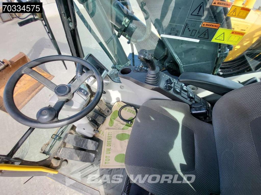Volvo EW140 D Outriggers + Blade Foto 29