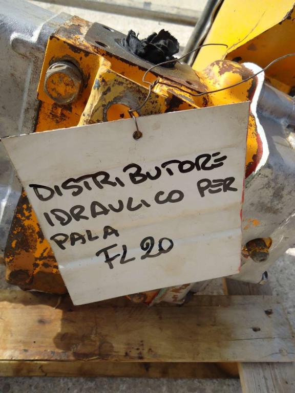 Distribuidor hidraulico para Fiat Allis FL20 Foto 3
