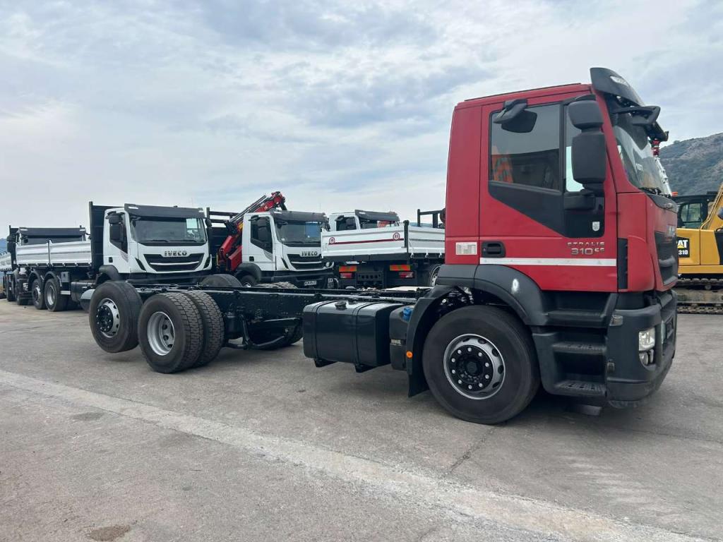 Iveco STRALIS HI-STREET 260S31 Foto 12