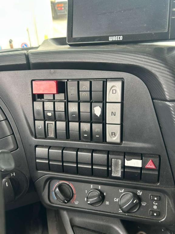 Iveco STRALIS HI-STREET 260S31 Foto 27