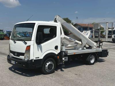 Nissan 35.11 Multitel MX200 Foto 1