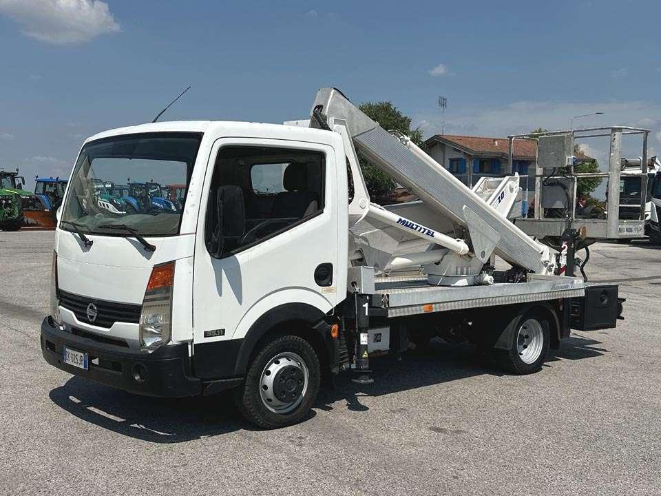 Nissan 35.11 Multitel MX200 Foto 1