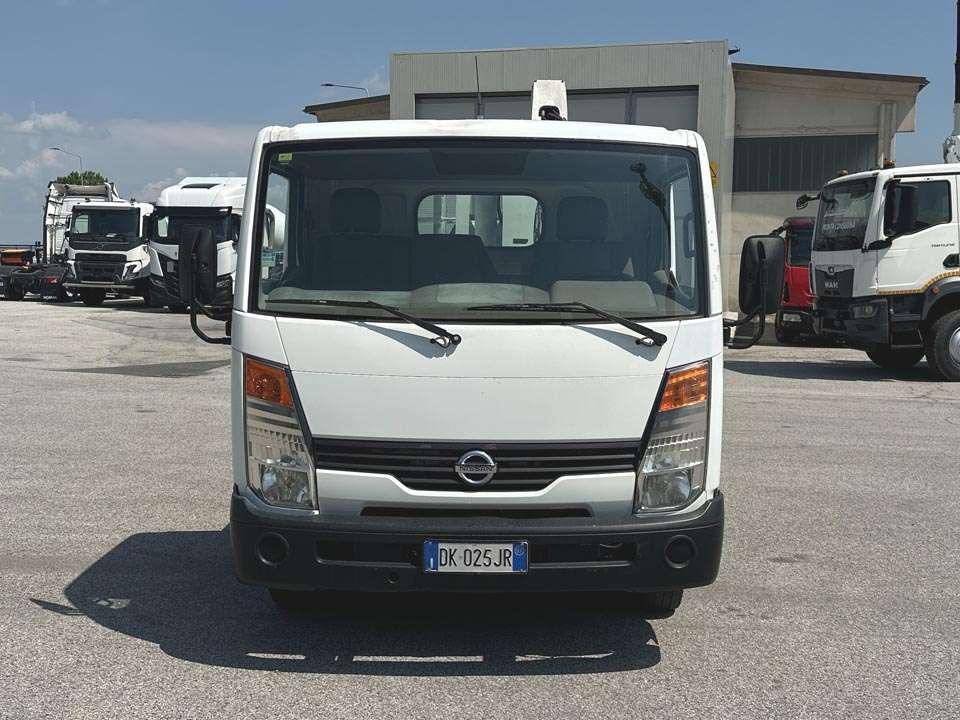 Nissan 35.11 Multitel MX200 Foto 18