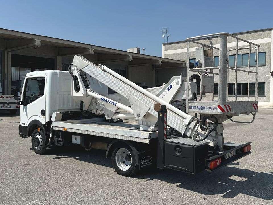 Nissan 35.11 Multitel MX200 Foto 3