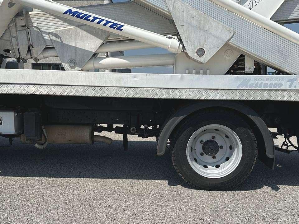 Nissan 35.11 Multitel MX200 Foto 7